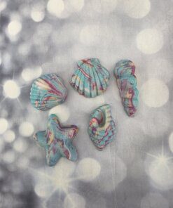 קישוט לעוגה צדפות וקונכיות מבצק סוכר אכיל - גוון תכלת, קרם, פוקסיה